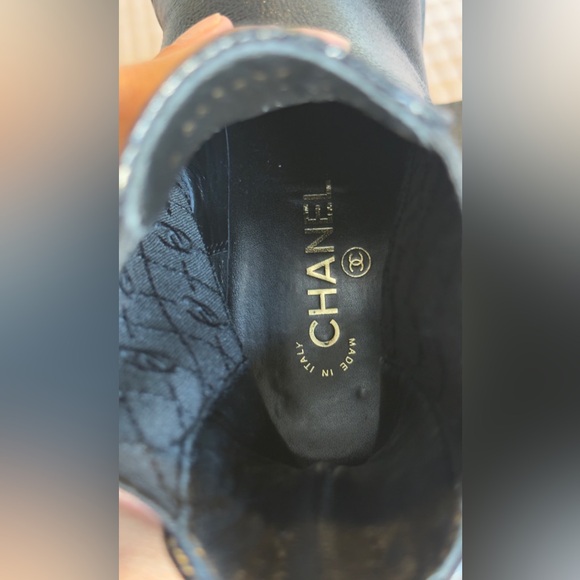 CHANEL Quilted Chelsea Short Boots - Picture 11 of 13